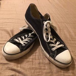 Like new black converse size men’s 10 women’s 12